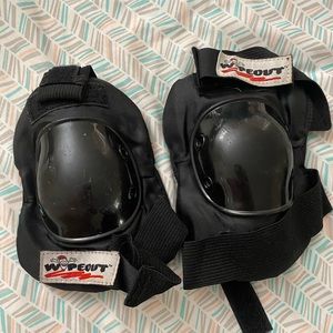 Wipeout Kneepads by Wipeout dry erase marker kneepads